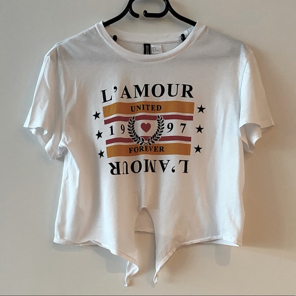 H&M Divided T-Shirt - Picture 3 of 6